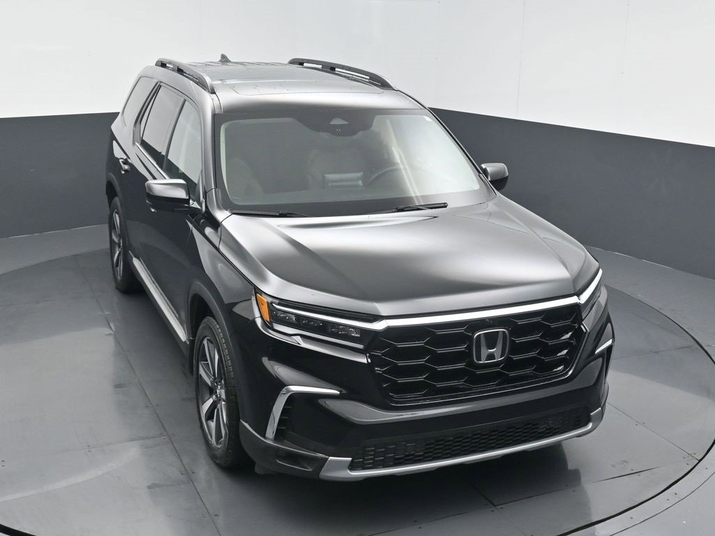Used 2023 Honda Pilot Elite image 3