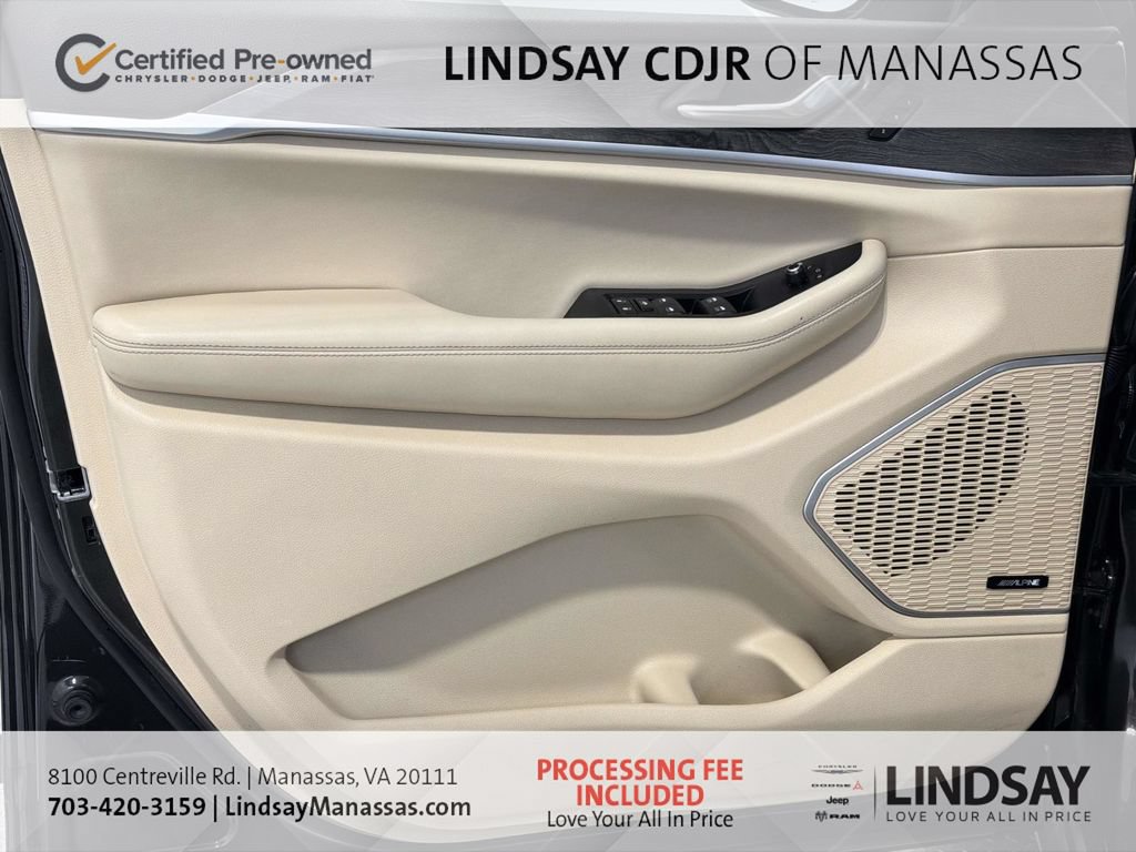 Certified 2022 Jeep Grand Cherokee L Limited AWD/4WD image 18