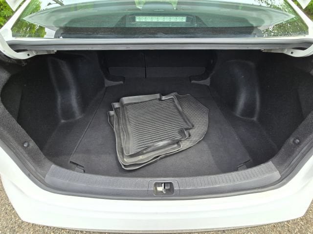 Used 2021 Toyota Corolla LE FWD image 28