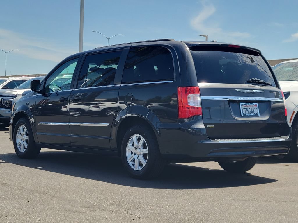 Used 2012 Chrysler Town & Country Touring FWD video 2