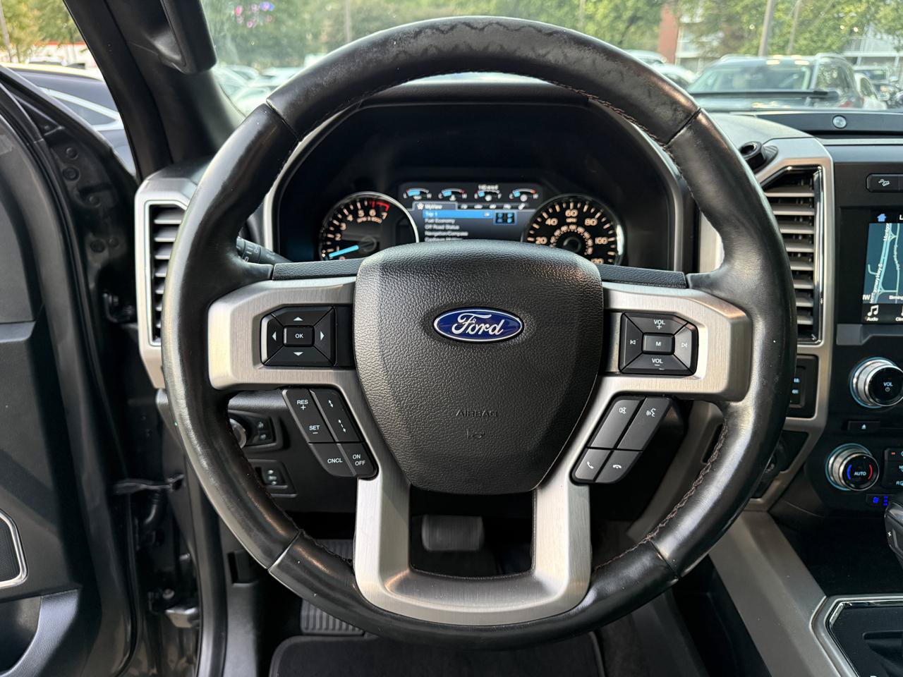 Used 2018 Ford F150 Platinum w/ Equipment Group 701A Luxury AWD/4WD image 22