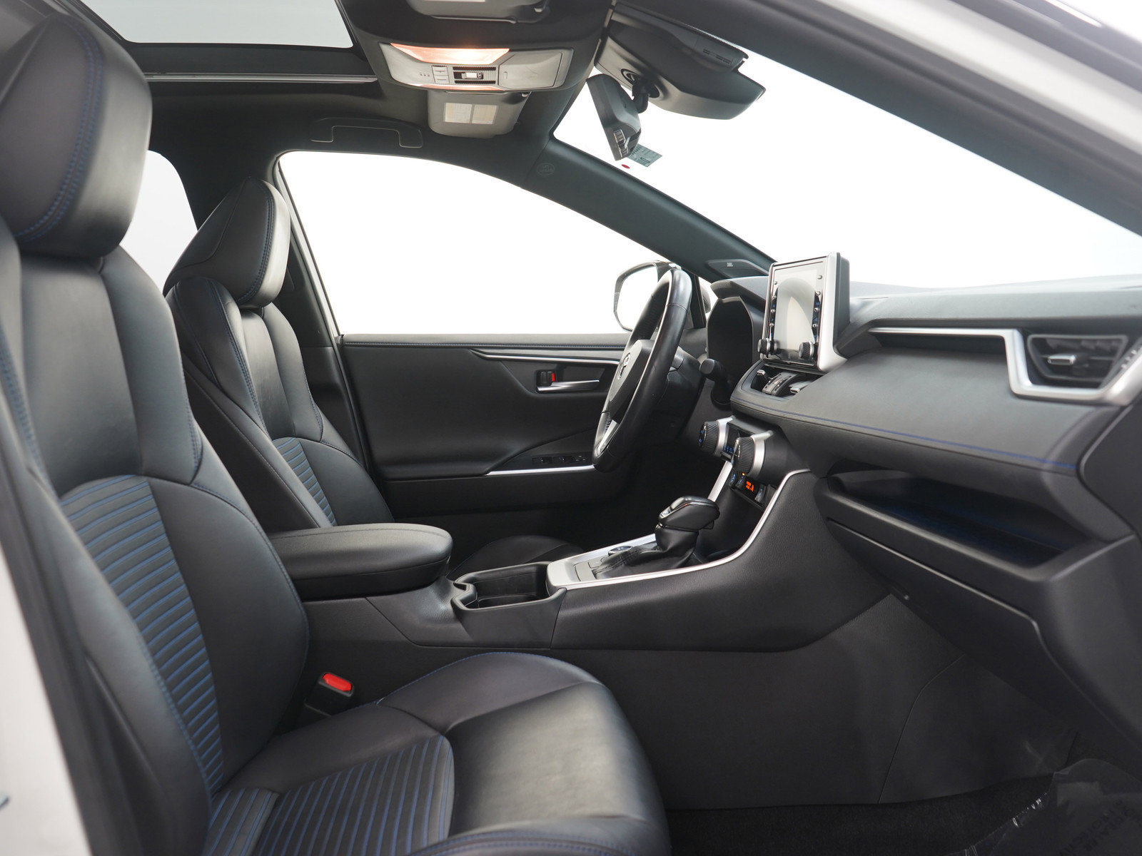 Used 2020 Toyota RAV4 XSE image 13