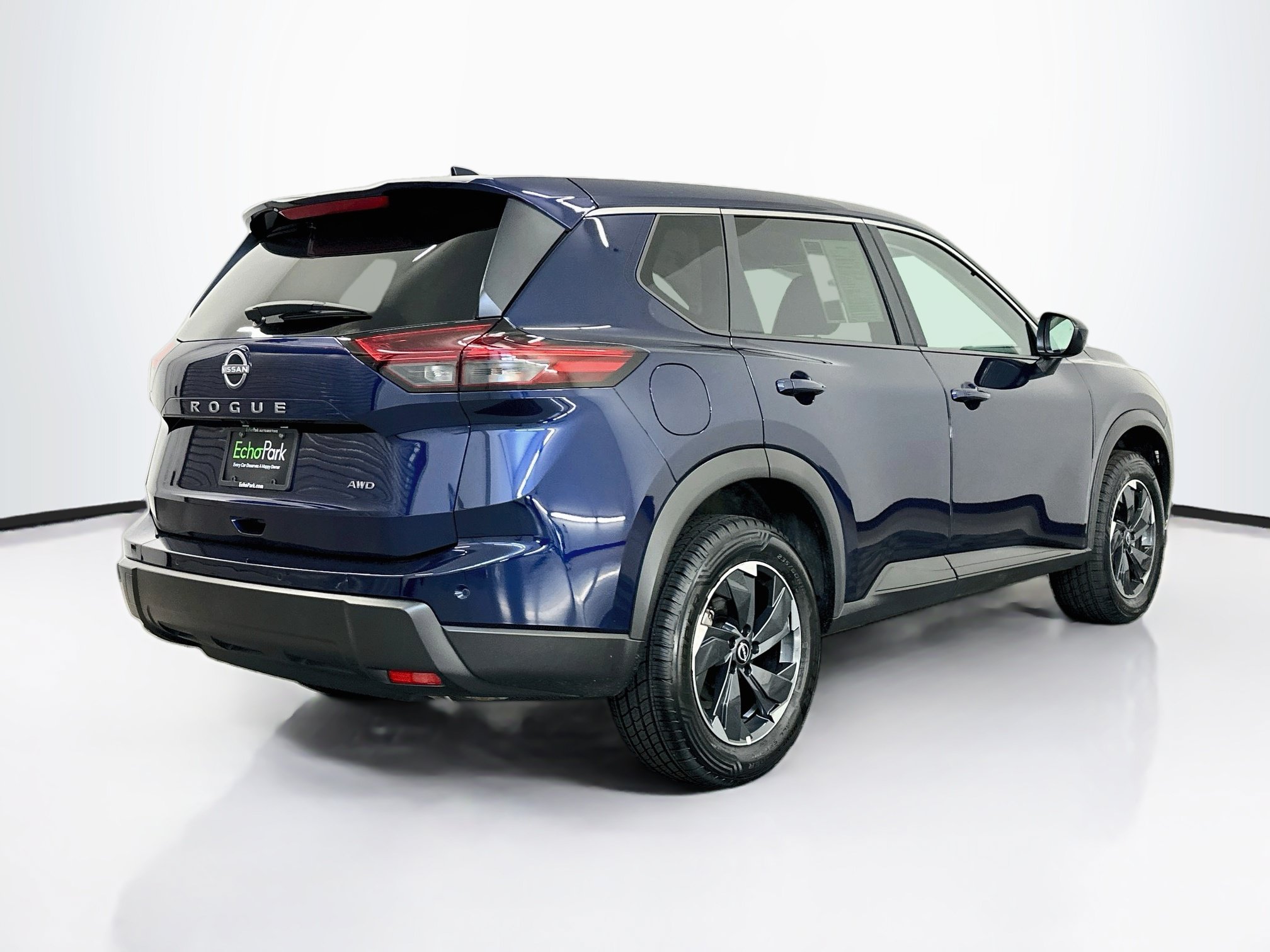 Used 2026 Nissan Rogue SV AWD/4WD image 9
