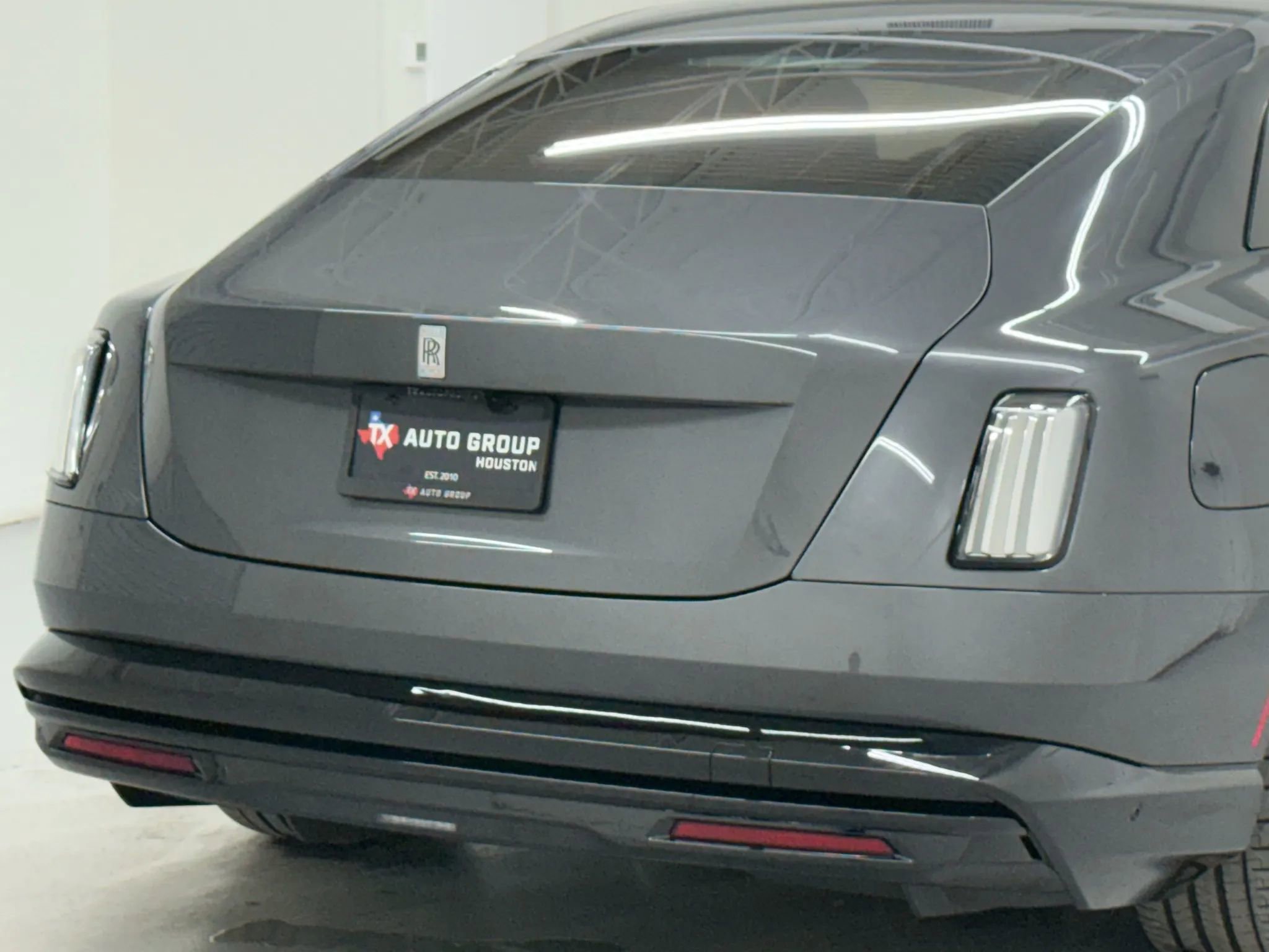 Used 2025 Rolls-Royce Spectre image 44