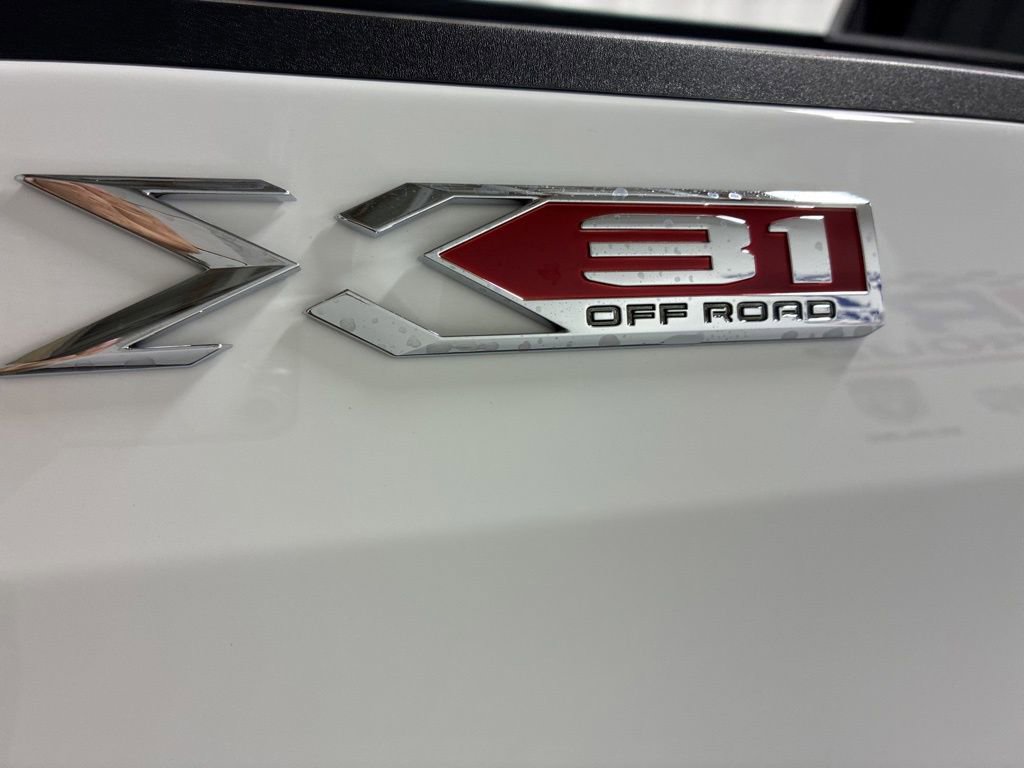 Used 2021 GMC Sierra 1500 SLT w/ SLT Premium Package image 28