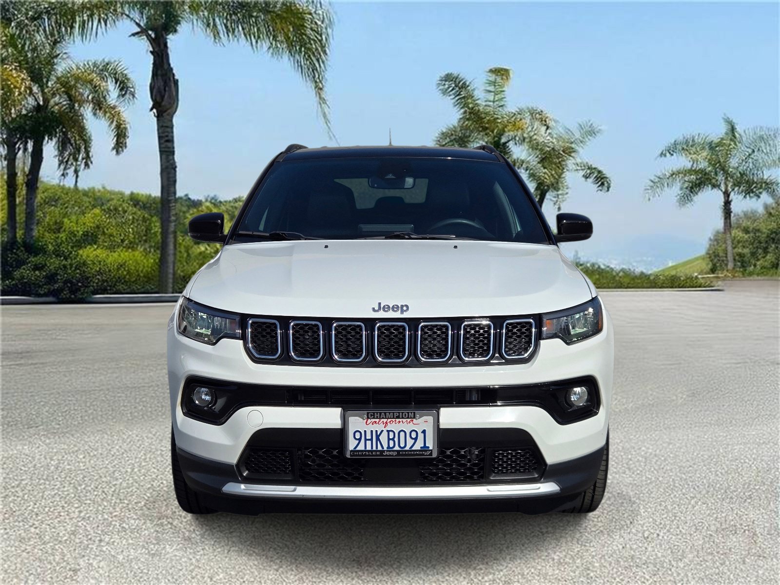 Used 2023 Jeep Compass Limited AWD/4WD image 3