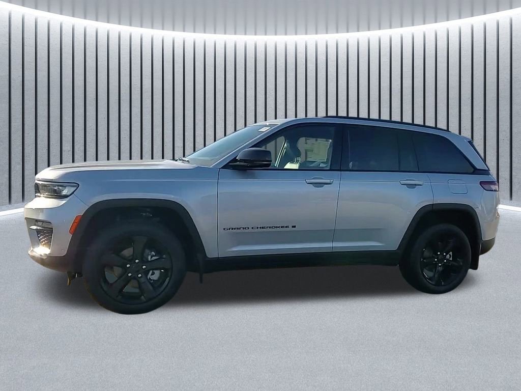 New 2025 Jeep Grand Cherokee Limited w/ Luxury Tech Group II image 6