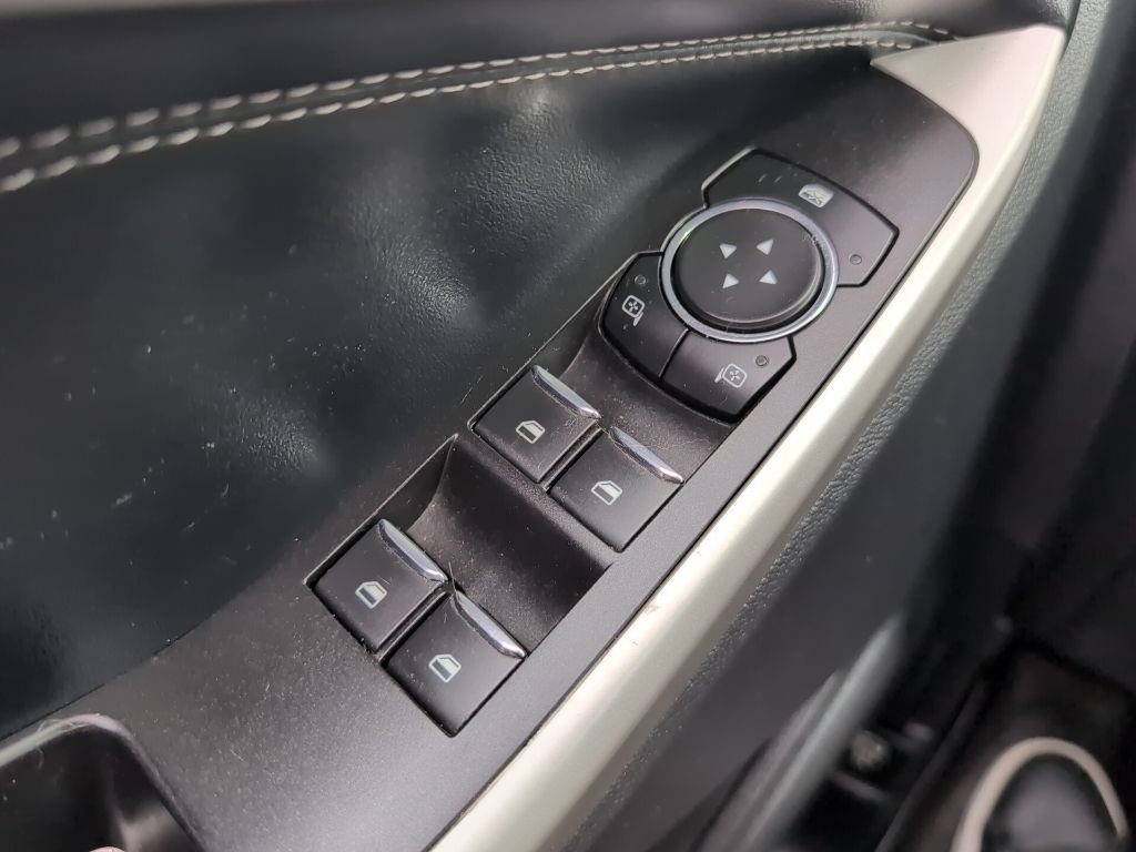 Certified 2022 Ford Explorer XLT image 24