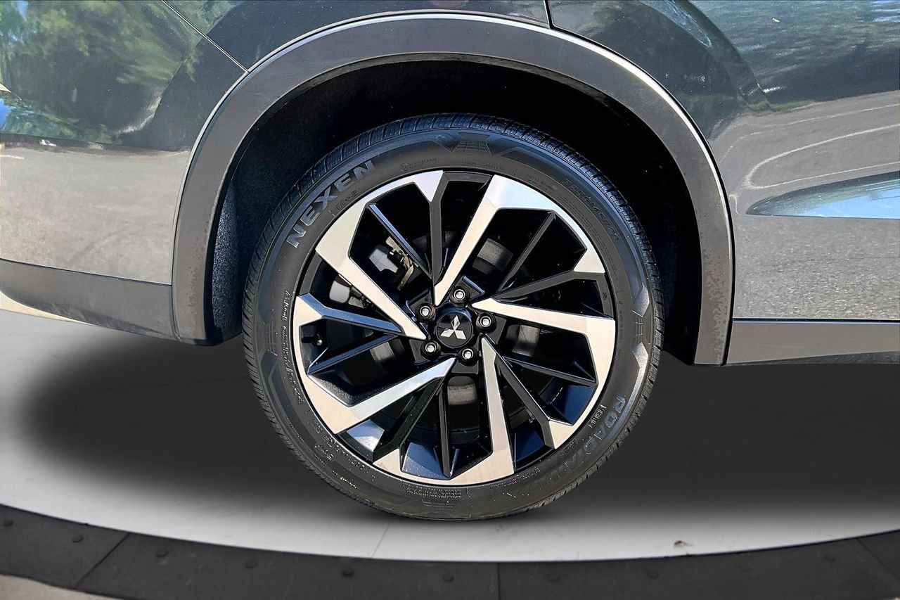 Used 2024 Mitsubishi Outlander SE FWD image 37