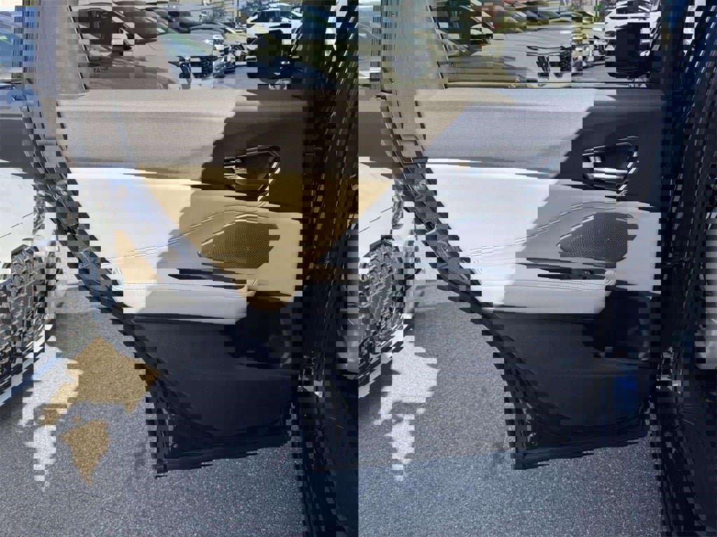 Used 2025 Acura RDX Advance Package SH-AWD image 11