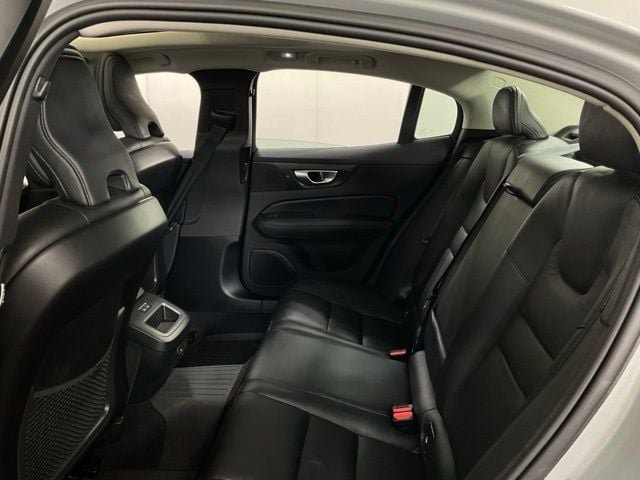 Certified 2024 Volvo S60 B5 Plus AWD/4WD image 33