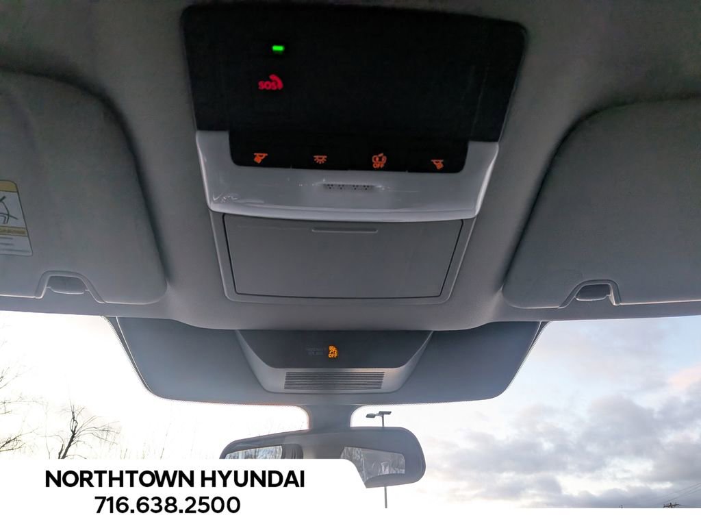 Used 2025 Nissan Pathfinder SV image 25