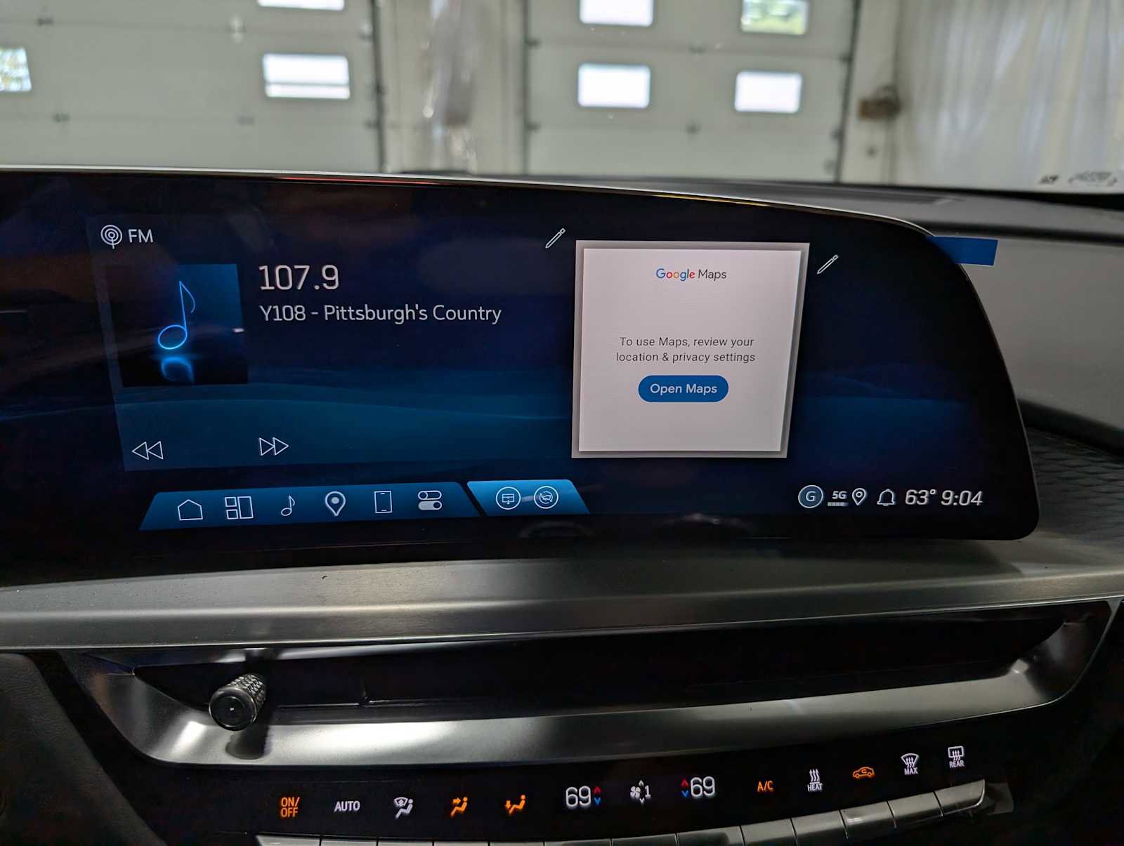 New 2025 Cadillac Lyriq Luxury image 24