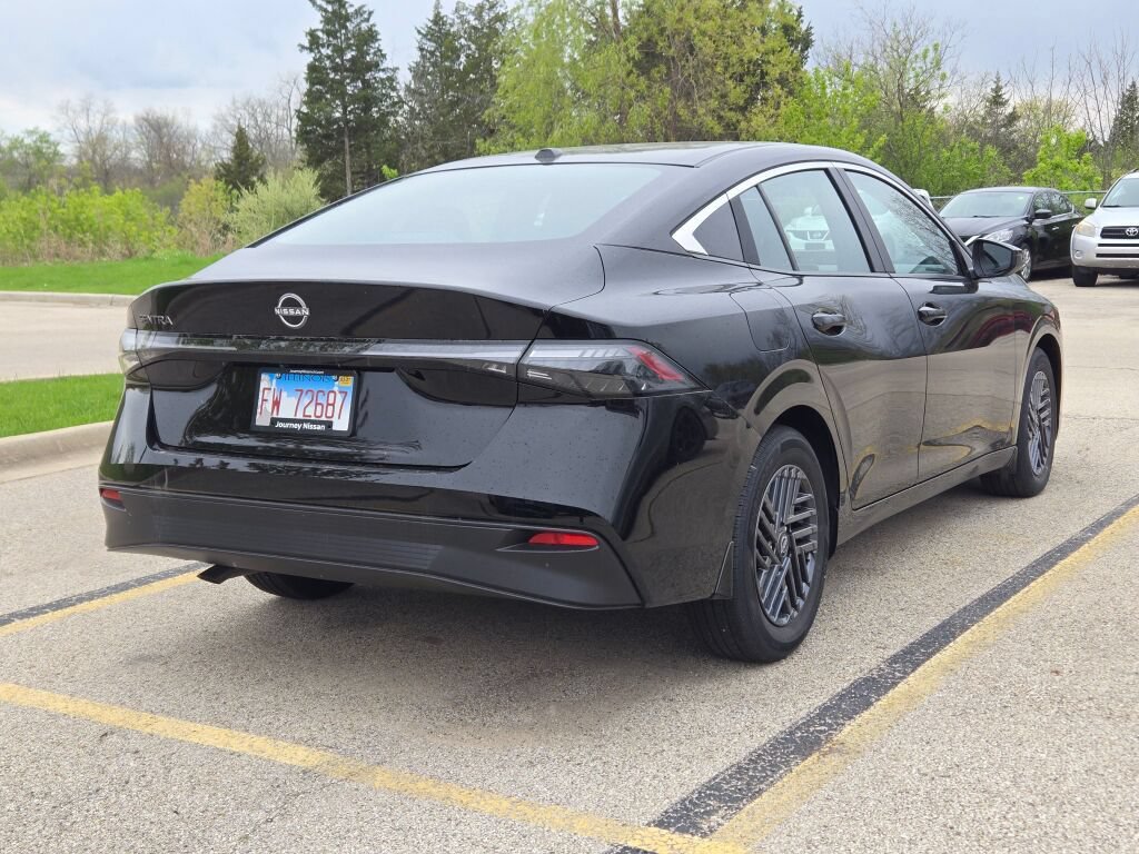 Used 2026 Nissan Sentra SV w/ SV Convenience Package FWD image 6