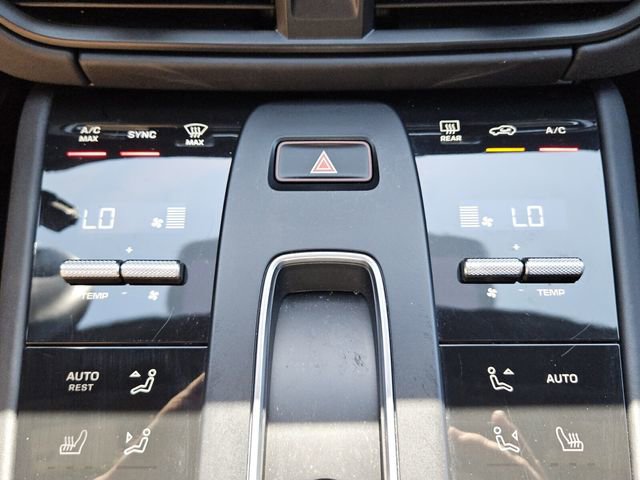 Used 2022 Porsche Macan GTS image 10