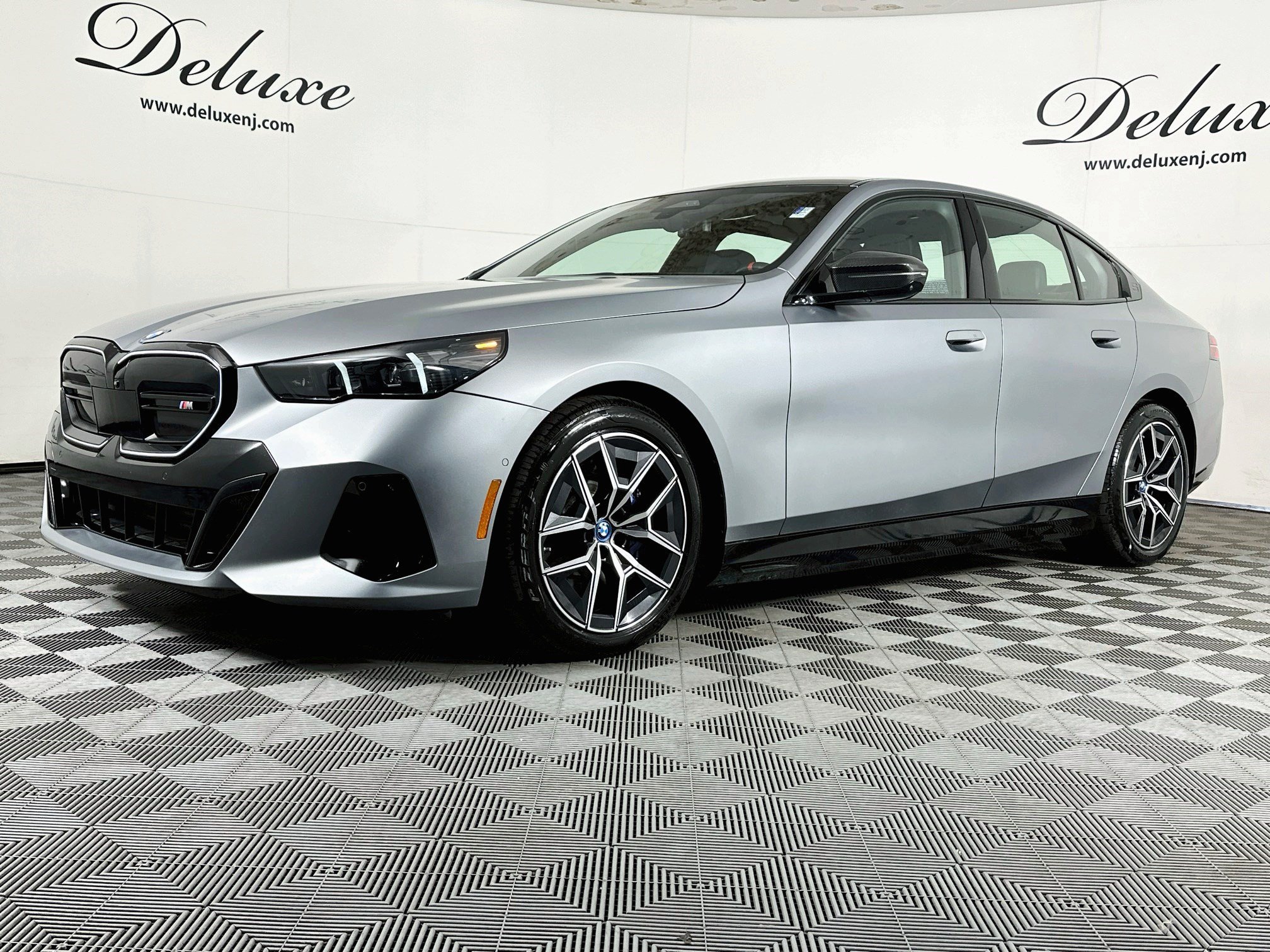 Used 2024 BMW i5 M60 w/ Premium Package AWD/4WD image 3