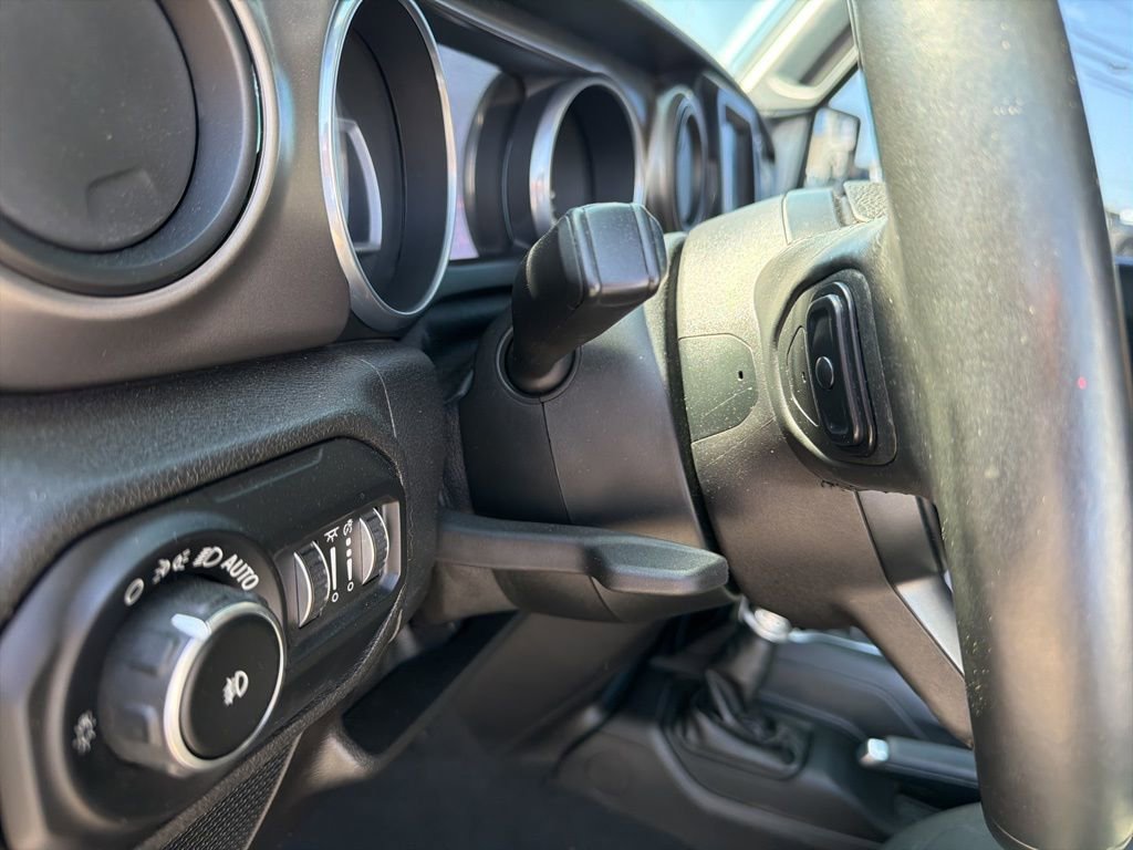 Used 2018 Jeep Wrangler Unlimited Sport S image 40