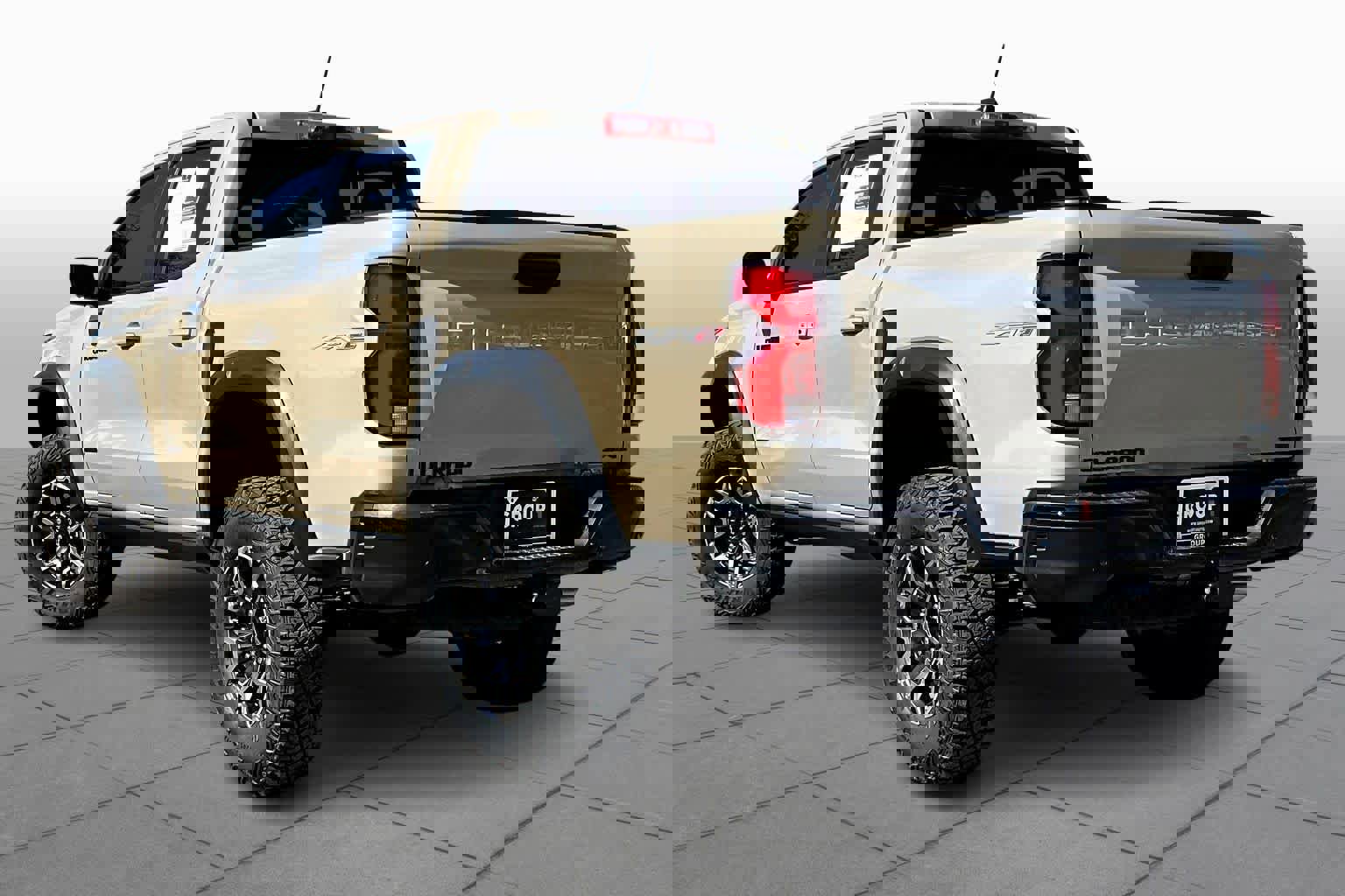 Used 2024 Chevrolet Colorado ZR2 w/ Technology Package image 11