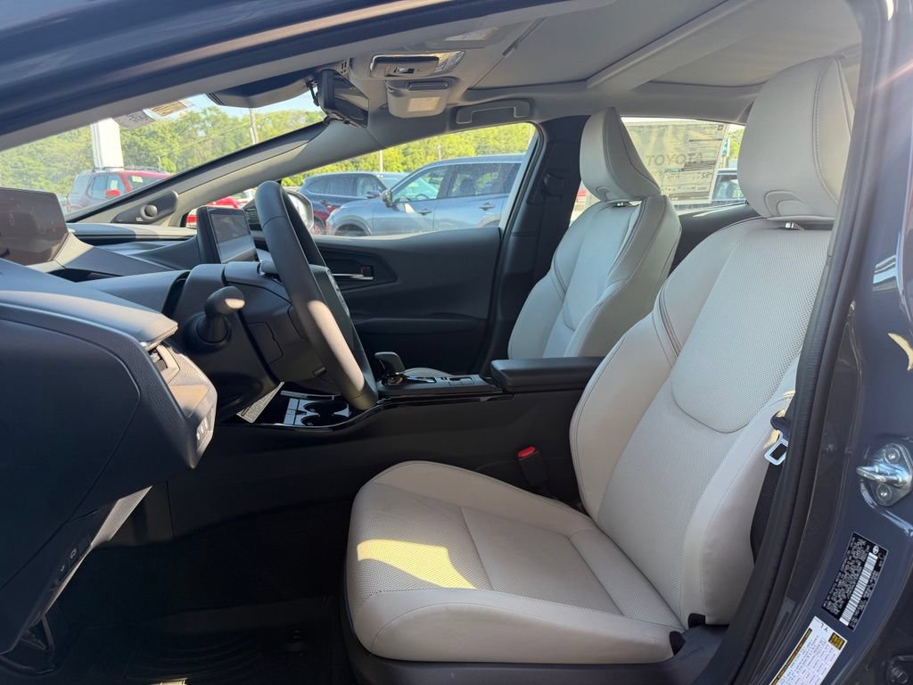 New 2026 Toyota Prius Limited FWD image 7