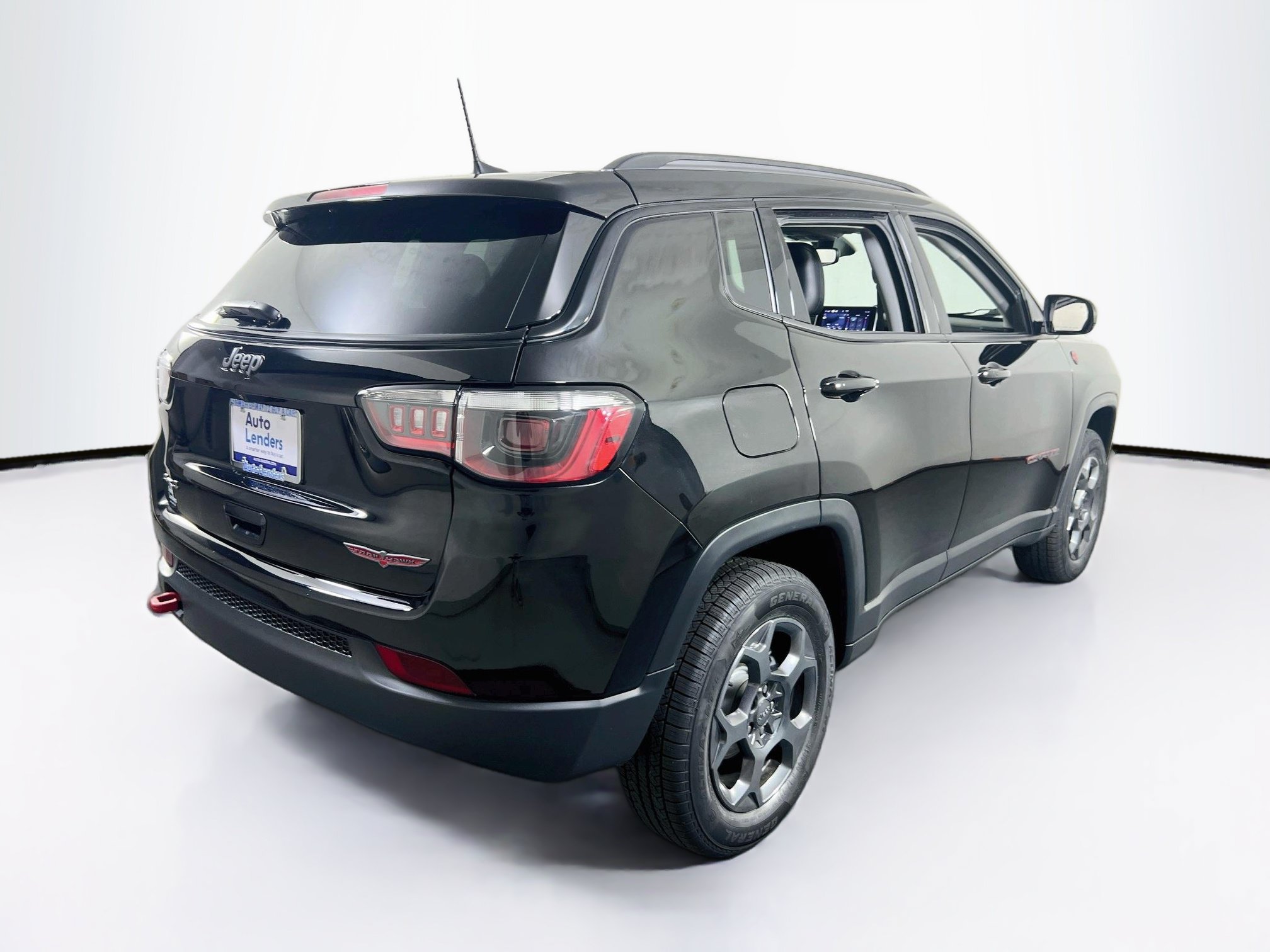 Used 2022 Jeep Compass Trailhawk w/ Trailhawk Convenience Group AWD/4WD image 5