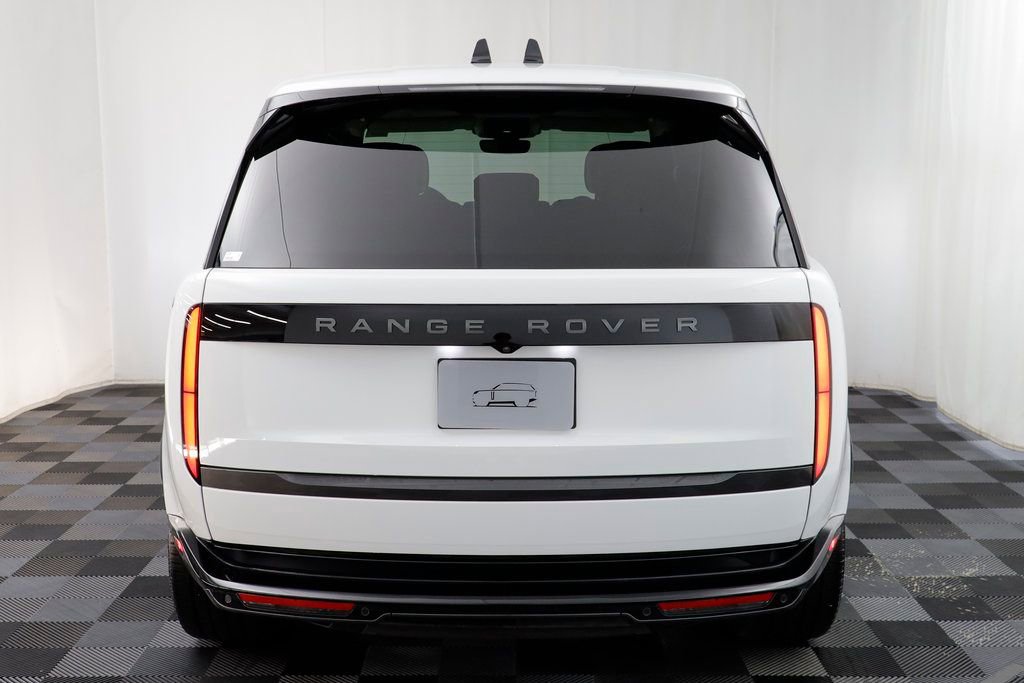 New 2025 Land Rover Range Rover SE image 18