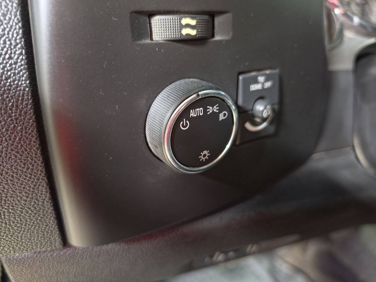 Used 2010 Chevrolet Silverado 2500 LT AWD/4WD image 24