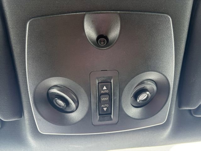 Used 2013 Dodge Avenger SXT image 21