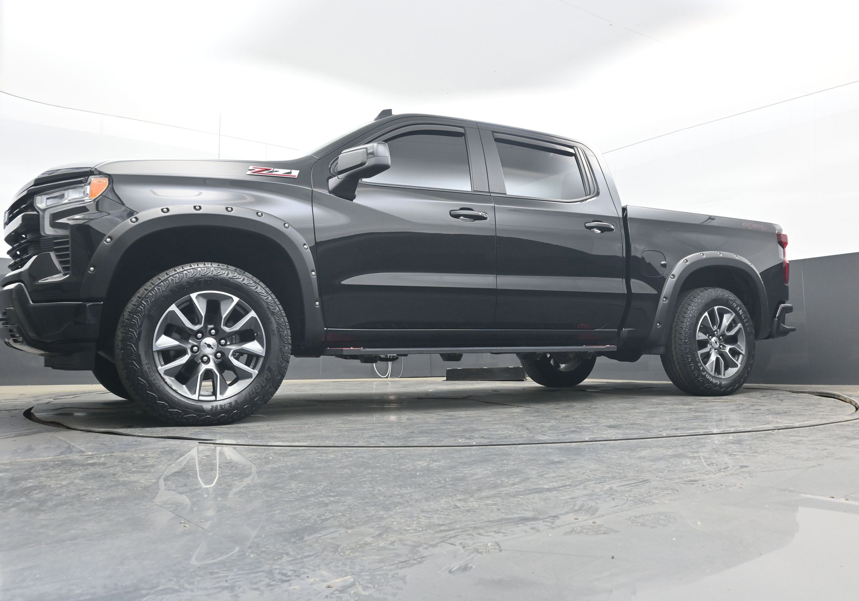 Used 2023 Chevrolet Silverado 1500 RST w/ Z71 Off-Road Package image 24