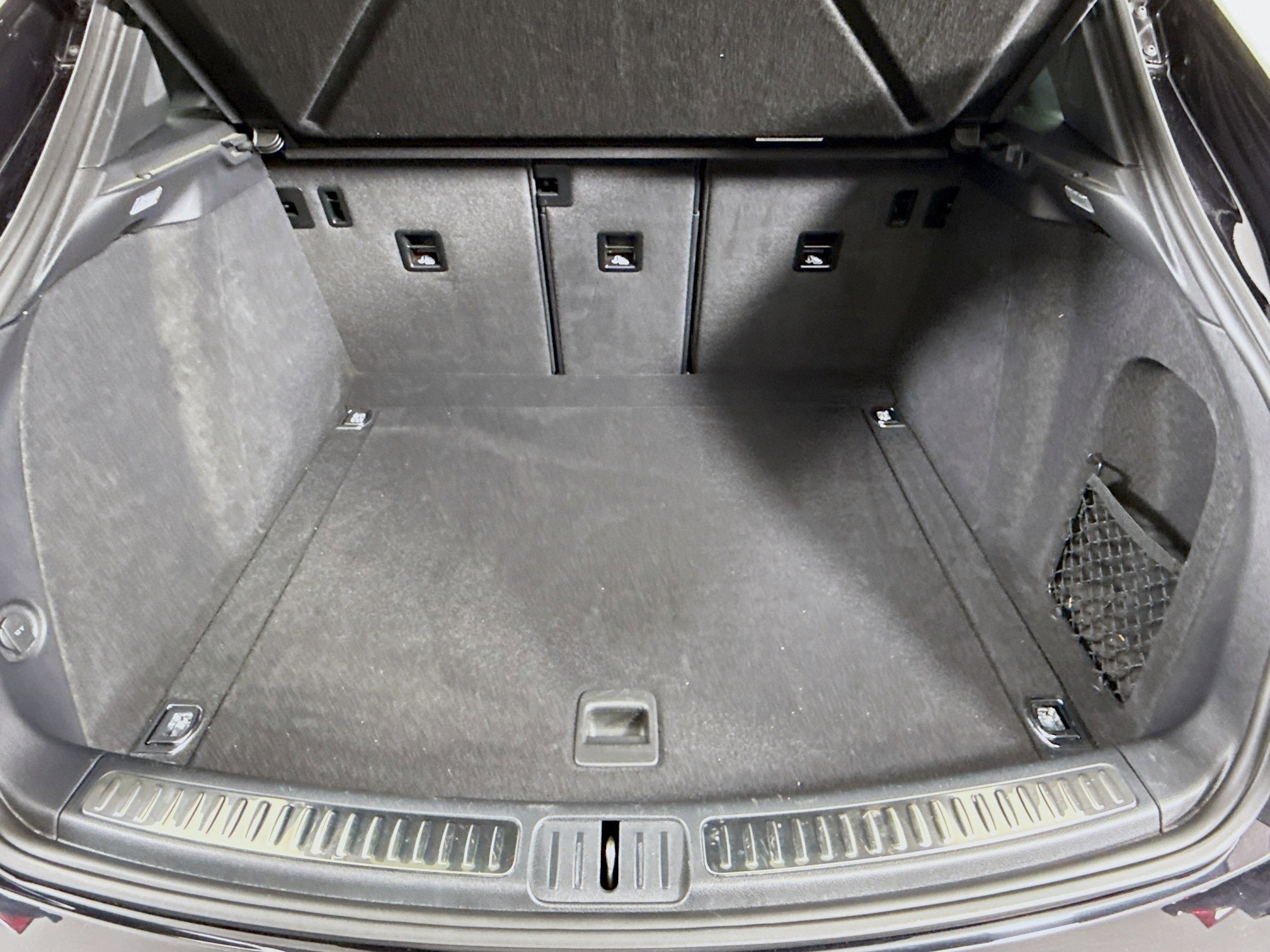 Certified 2022 Porsche Macan S image 25