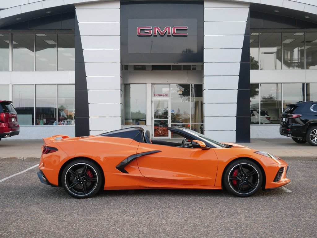 Used 2023 Chevrolet Corvette Stingray Premium Conv w/ Z51 Performance Package RWD image 2