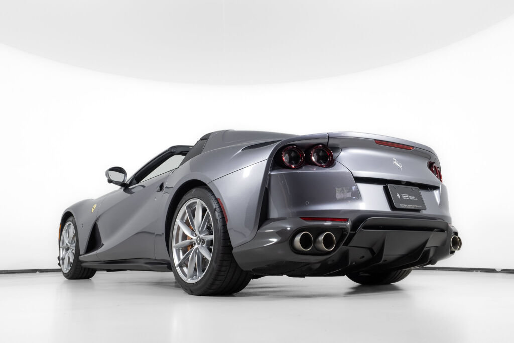 Used 2021 Ferrari 812 GTS RWD image 19