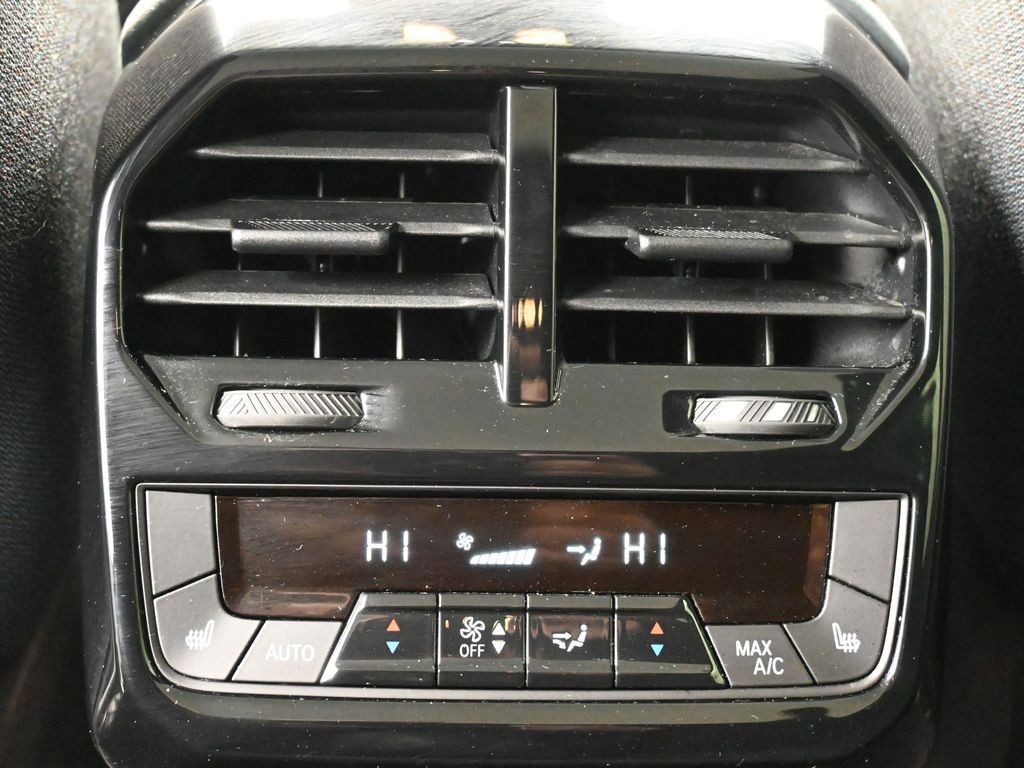 Used 2023 BMW iX xDrive50 w/ Ultimate Package 2 image 22