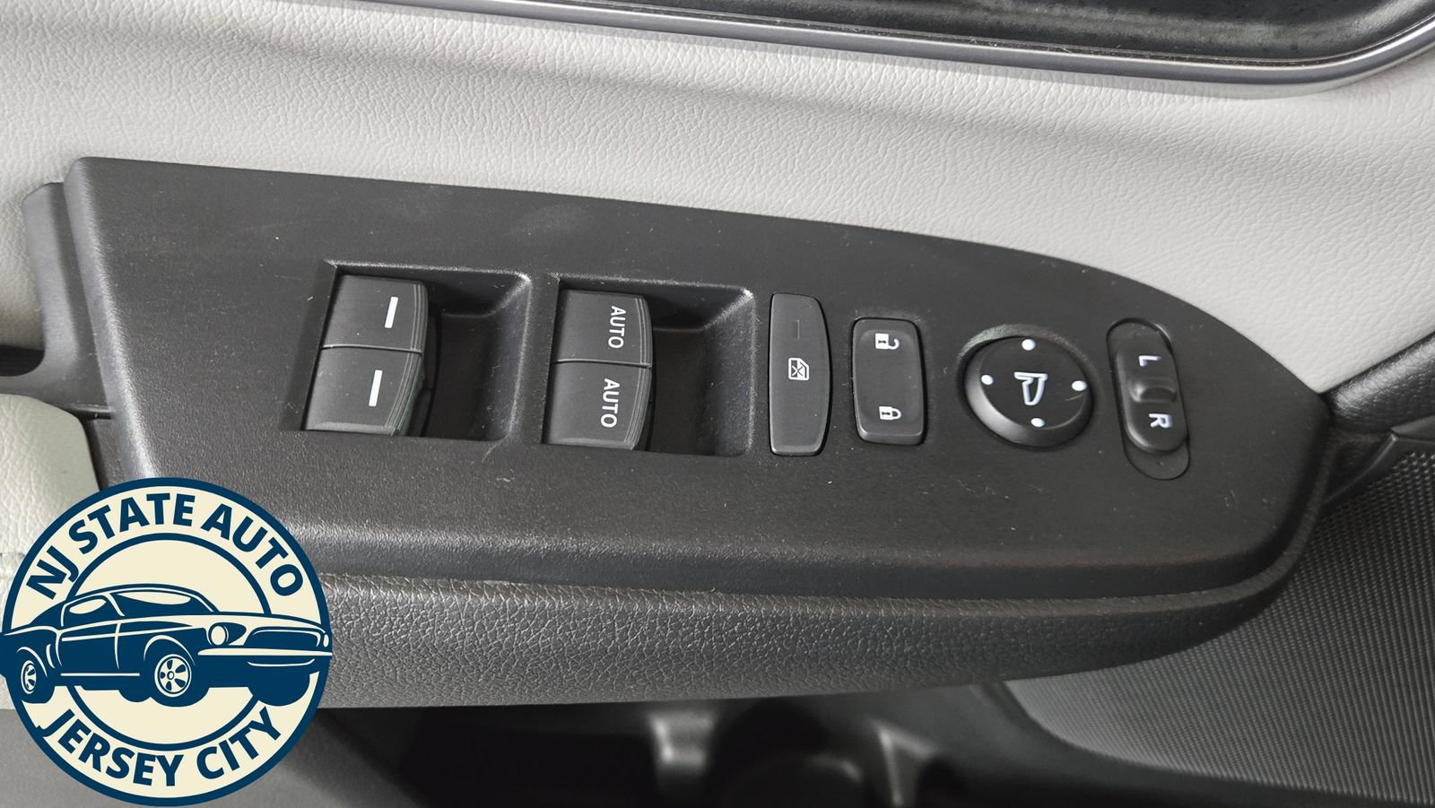 Used 2021 Honda CR-V Touring image 26