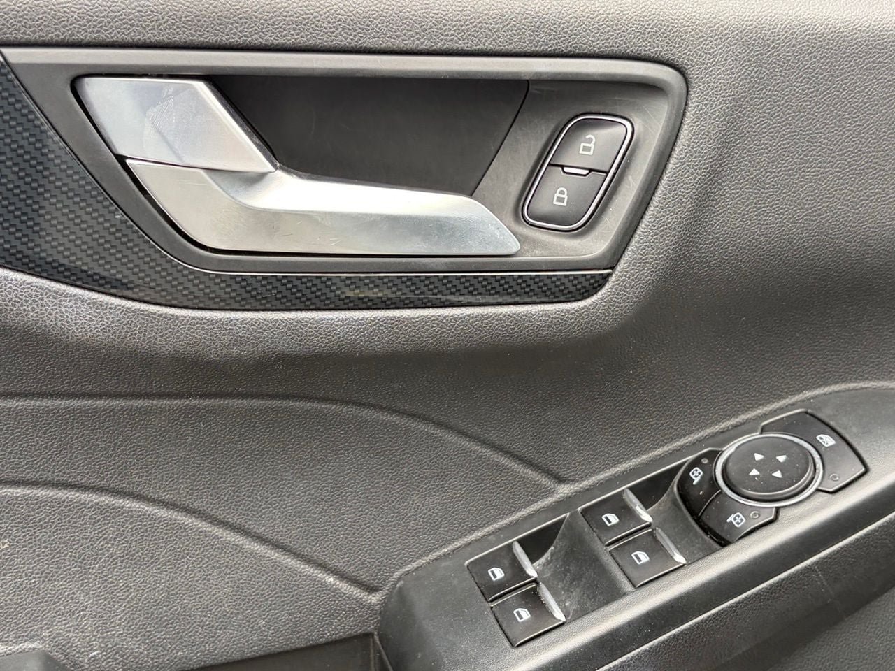 Used 2023 Ford Escape ST-Line FWD image 4