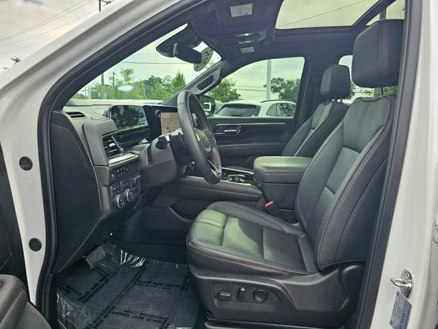 Used 2025 Chevrolet Suburban RST w/ RST Capability Package AWD/4WD image 19