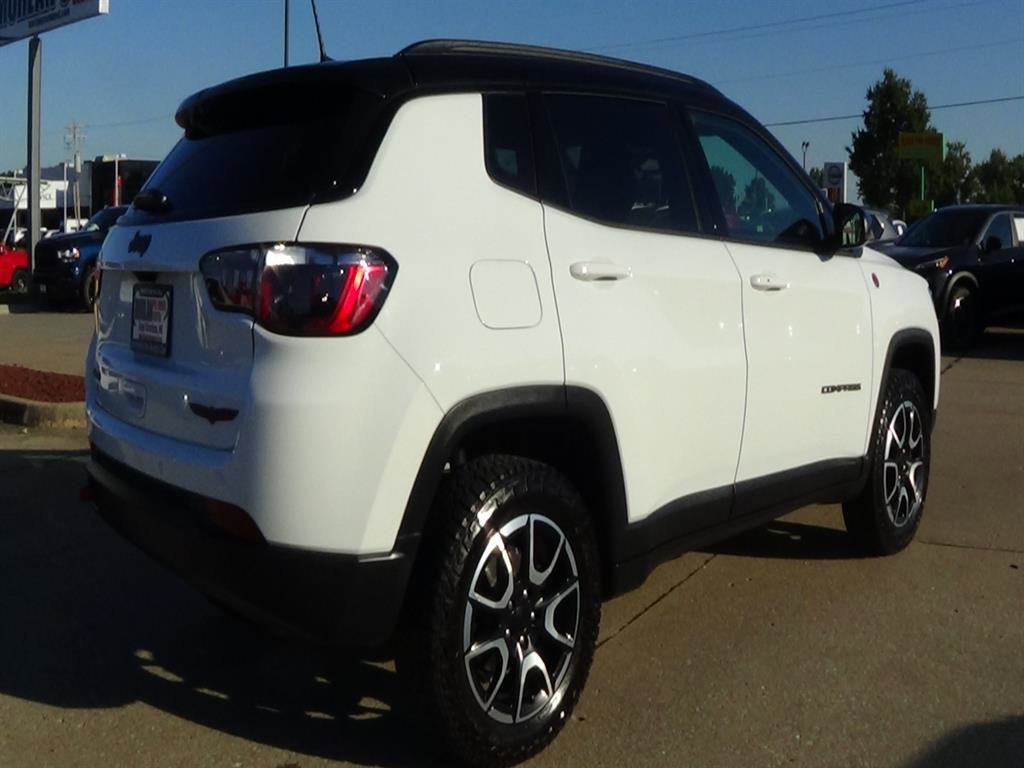 Used 2024 Jeep Compass Trailhawk w/ Sun and Sound Group image 6