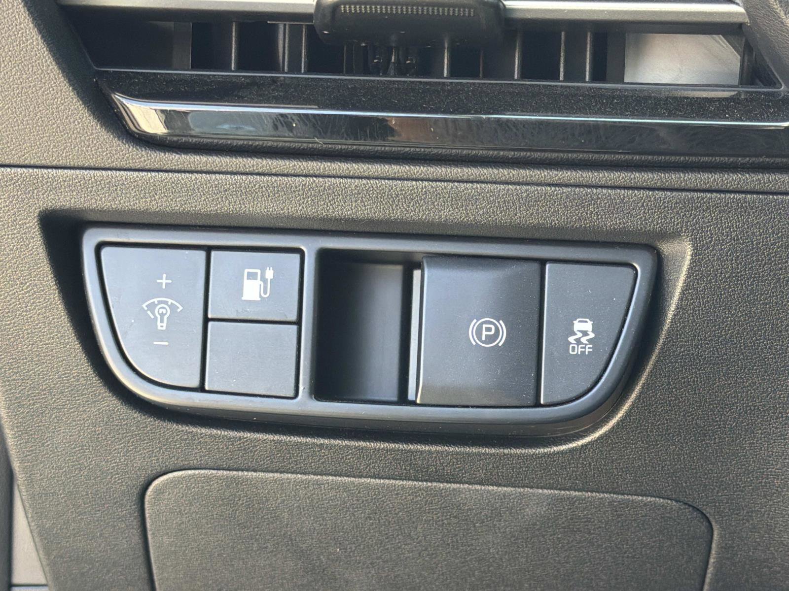 Used 2024 Kia EV6 Light RWD image 17