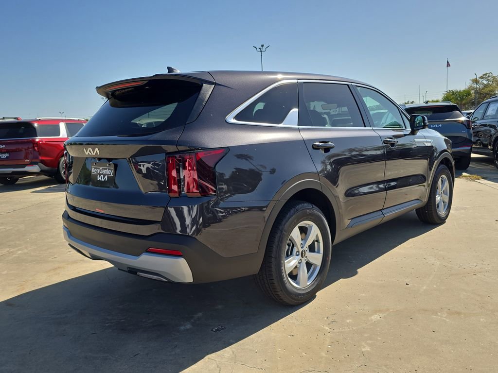 New 2026 Kia Sorento LX FWD image 8
