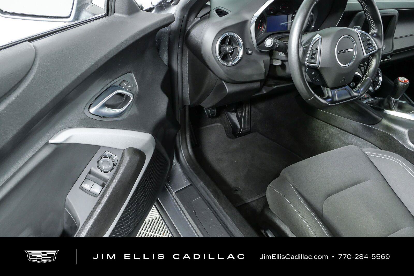 Used 2021 Chevrolet Camaro LT RWD image 7