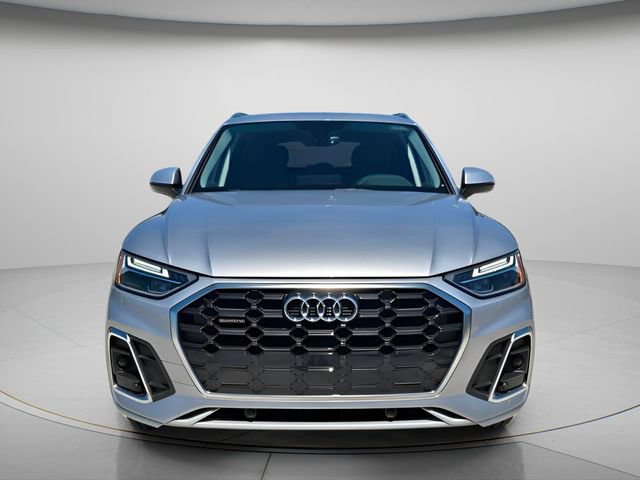 Used 2023 Audi Q5 2.0T Premium w/ Convenience Package AWD/4WD image 4
