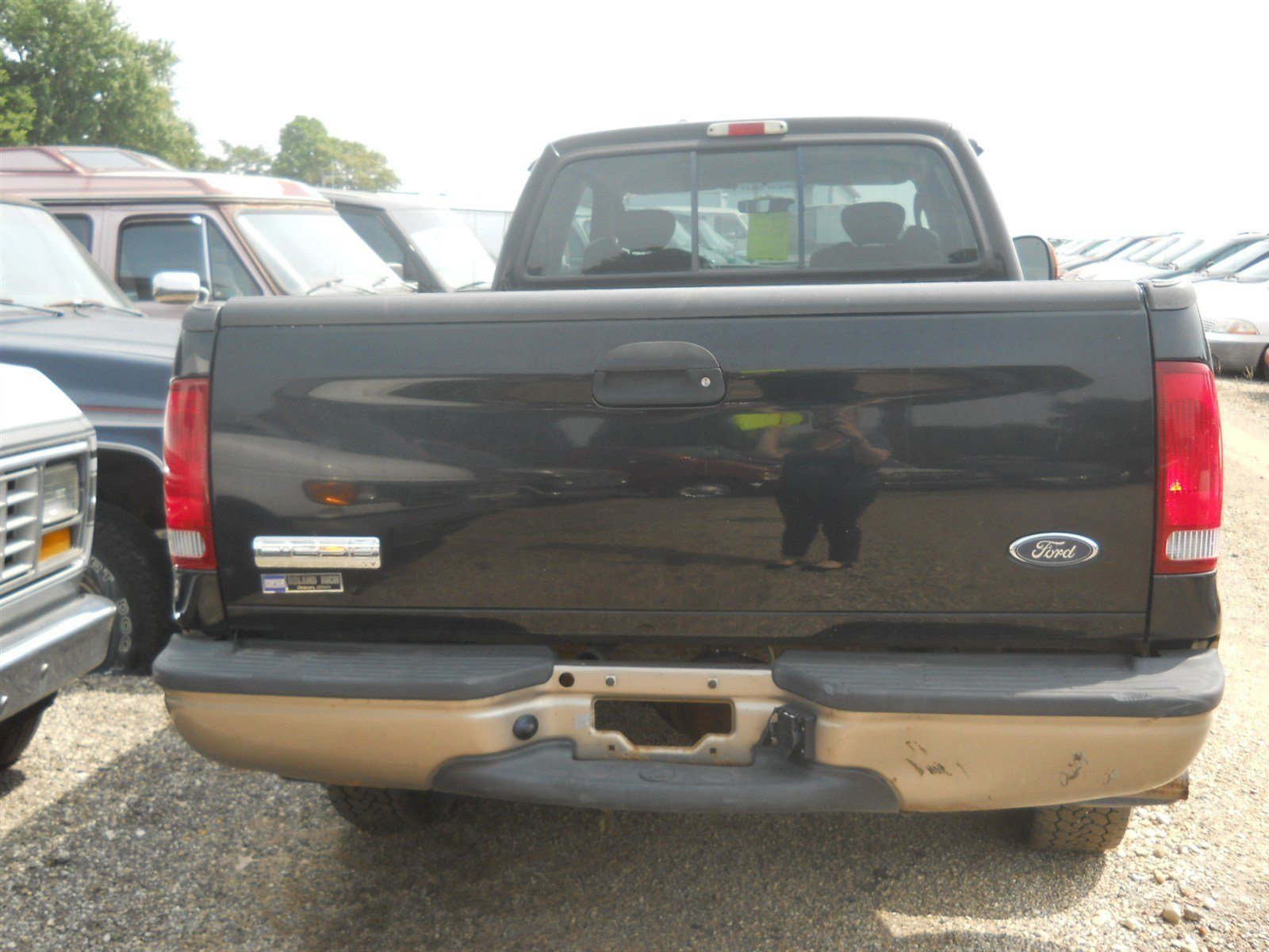Used 2005 Ford F250 XLT AWD/4WD image 3