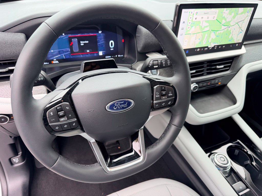 New 2026 Ford Explorer Platinum w/ LUX Leather Package AWD/4WD image 25