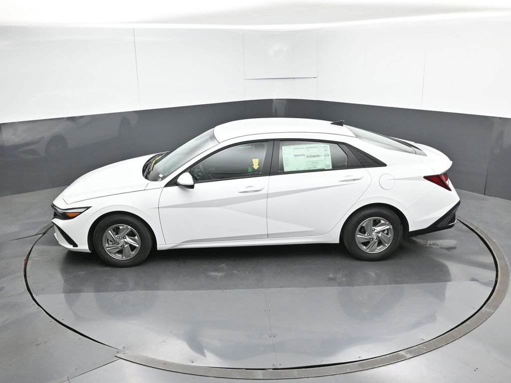 New 2026 Hyundai Elantra SE image 19