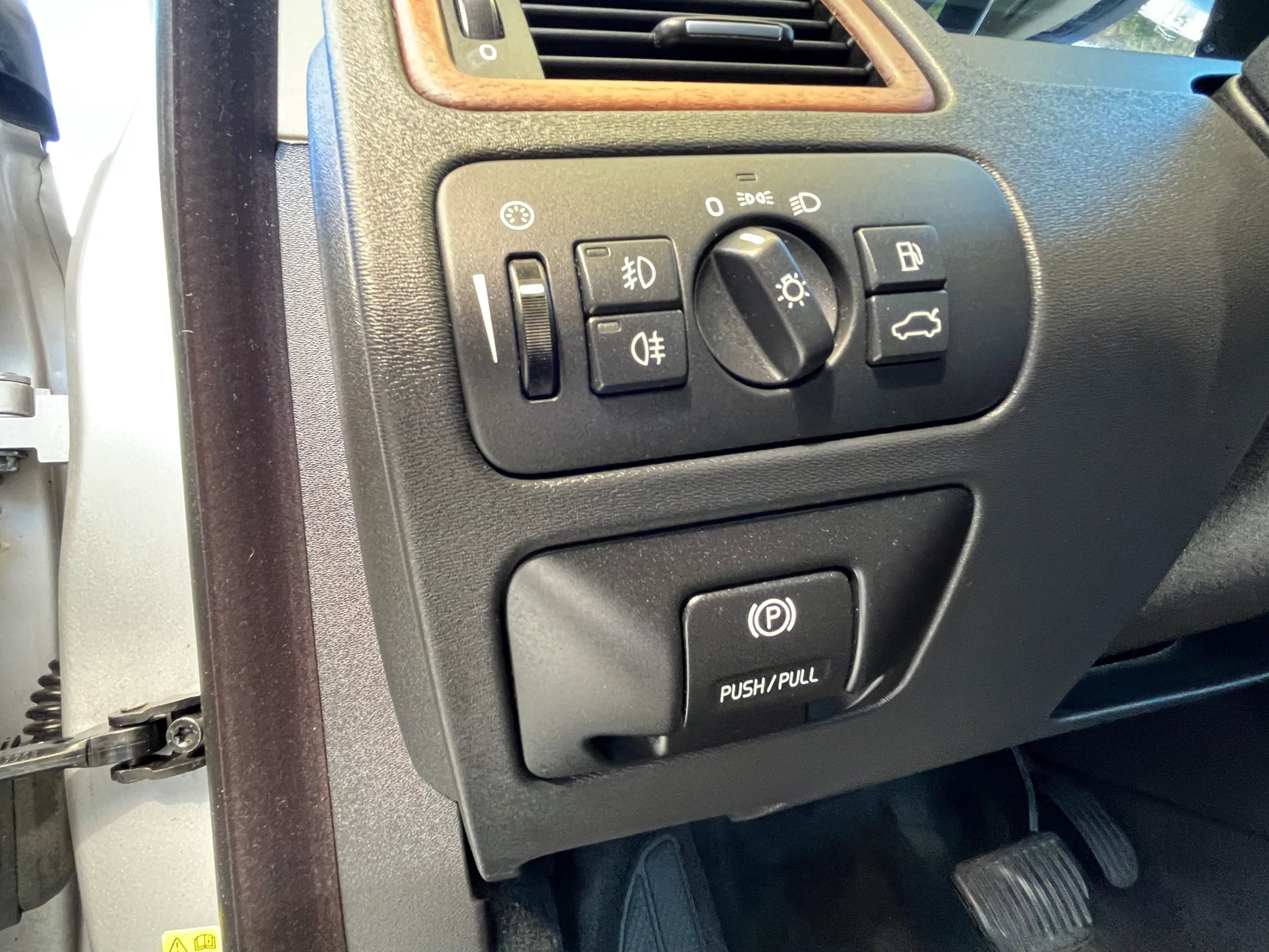 Used 2009 Volvo S80 3.2 image 23