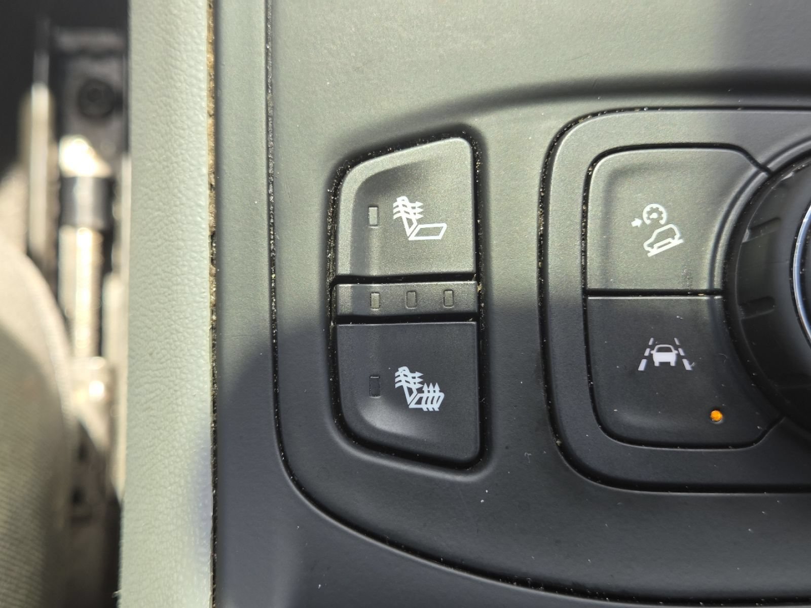 Used 2021 GMC Terrain SLT w/ LPO, Floor Liner Package FWD image 6