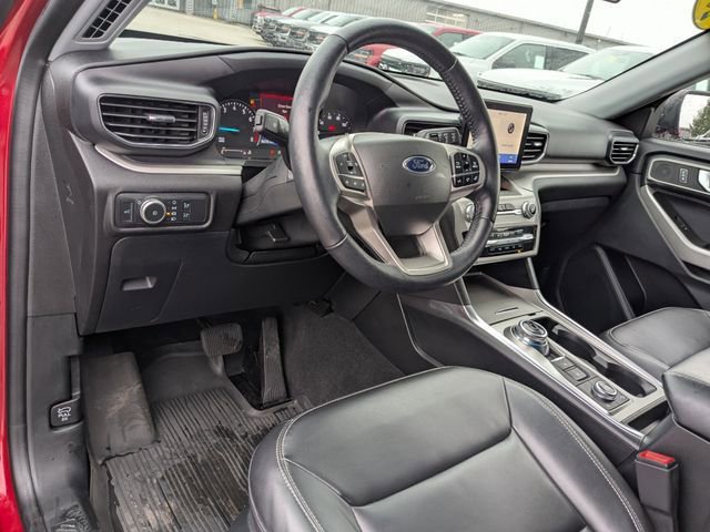 Used 2022 Ford Explorer XLT w/ Equipment Group 202A image 23