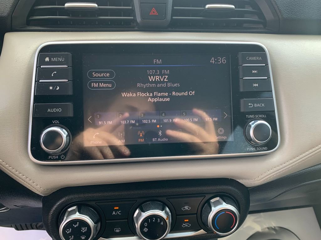 Used 2020 Nissan Versa SV image 21