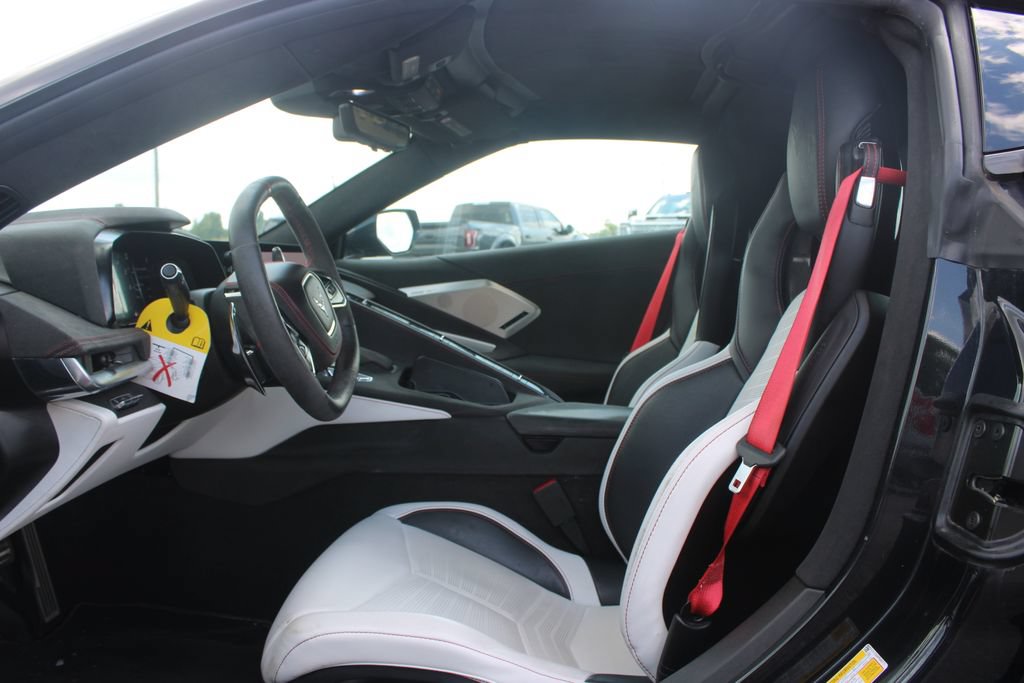 Used 2023 Chevrolet Corvette Stingray Premium Cpe w/ Z51 Performance Package RWD image 18