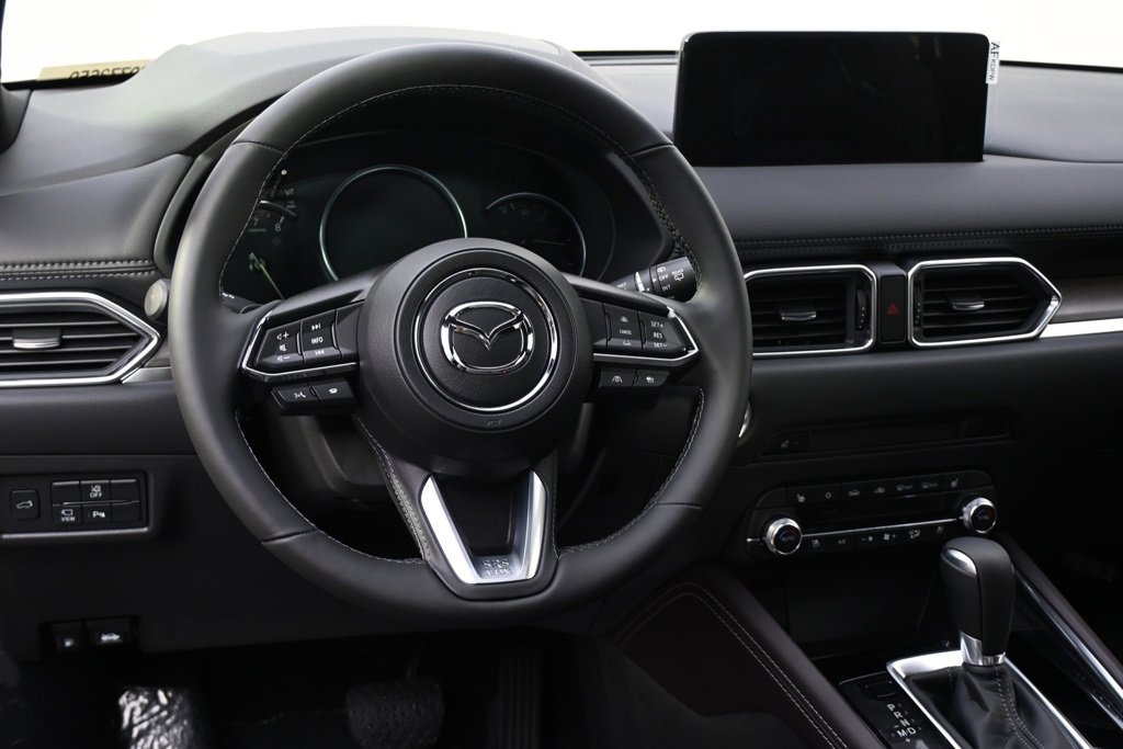 New 2025 MAZDA CX-5 Signature image 12