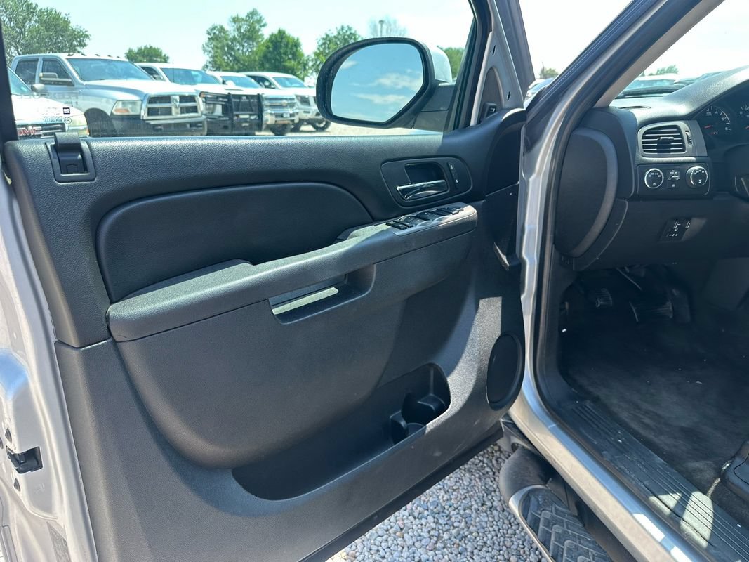 Used 2012 Chevrolet Avalanche LT AWD/4WD image 33